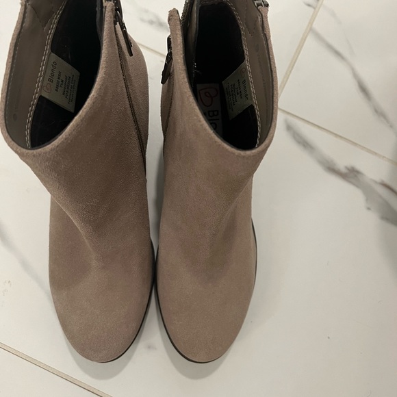 Blondo Skye Boots, never worn - Picture 4 of 5